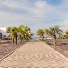 Venta Casa Vacacional a orillas de Playa Monterrico