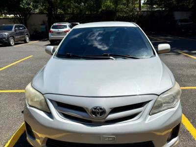 &iexcl;TOYOTA COROLLA LE 2013 EN EXCELENTE ESTADO!