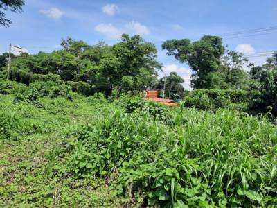 Terreno en Venta a Orilla de Calle en Coatepeque