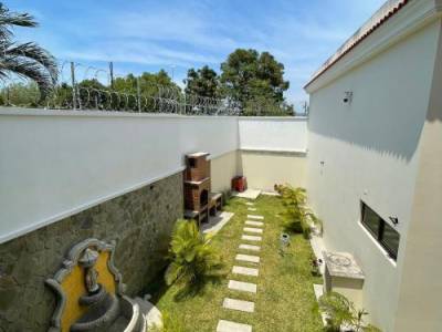 Casa en Venta en el Centro de Jutiapa sobre calle principal