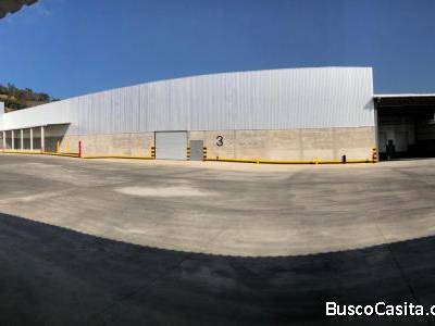 SE RENTA BODEGA GRANDE EN CHIMALTENANGO
