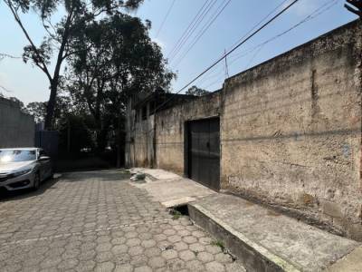 Terreno en venta para uso comercial e industrial