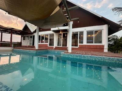 Casa de Playa en Venta Monterrico, Santa Rosa
