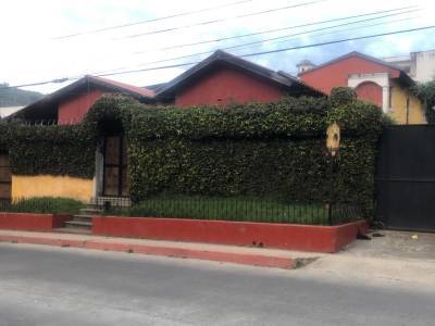 Casa en Venta, en Santa Luc&iacute;a Milpas Altas Sacatep&eacute;quez.