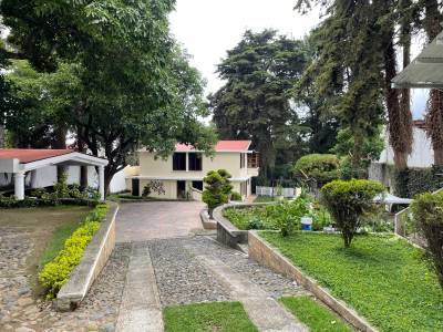 Casa Multifamiliar en Venta, San Lucas Sacatep&eacute;quez