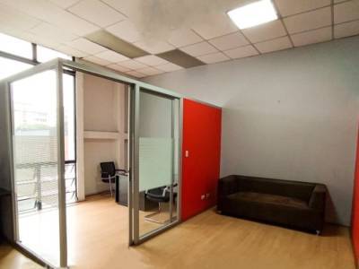 Oficina en alquiler en zona 10