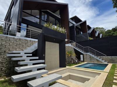 Casa o Villa en Venta en Laguna El Pino Santa Rosa