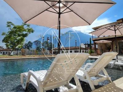 CASA EN VENTA EN ANTIGUA GUATEMALA