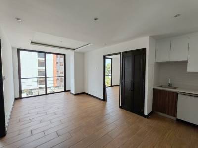 Apartamento en Alquiler Edificio Torre Praga, zona 15 VHI