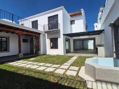 CASA ESPECTACULAR EN VENTA EN CONDOMINIO EXCLUSIVO