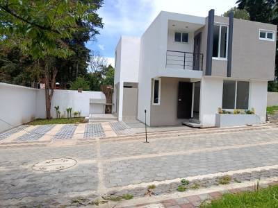 CASA NUEVA LISTA PARA ENTREGA &ndash; Q1,200,000 | SAN LUCAS SACATEP&Eacute;QUEZ