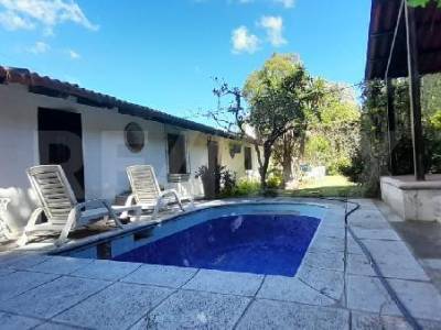 AMPLIA CASA EN RENTA EN SAN PEDRO LAS HUERTAS