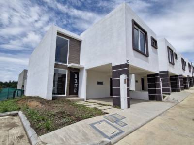 Casa en Venta en Km 18.5 a San Jos&eacute; Pinula