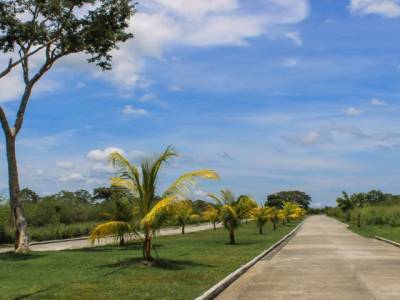 Terreno en venta Lagunas de Monterrico Santa Rosa