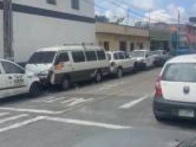 INVIERTE EN UNA CASA CON USO COMERCIAL EN ZONA 7, Guatemala