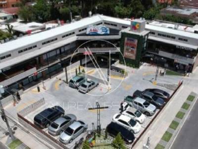 LOCAL COMERCIAL EN RENTA EN ZONA 10
